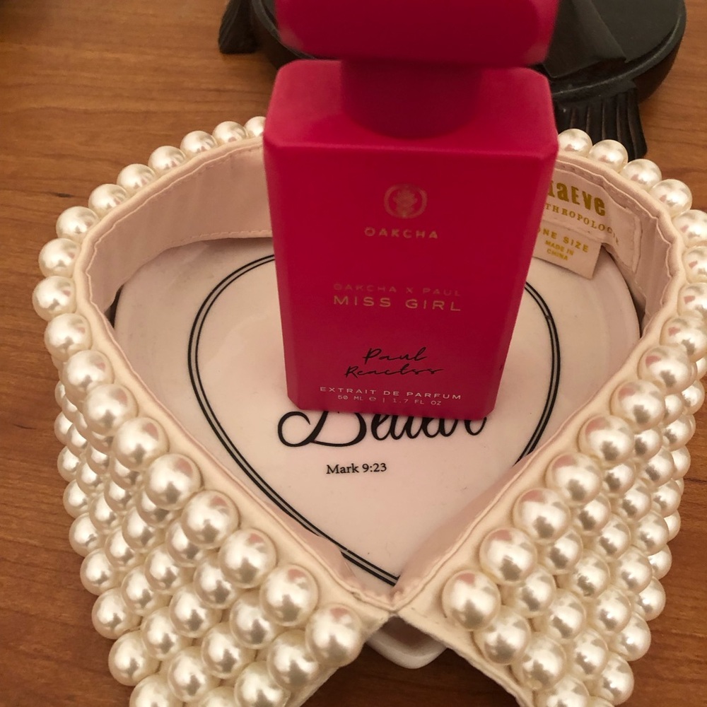 Pearl collar